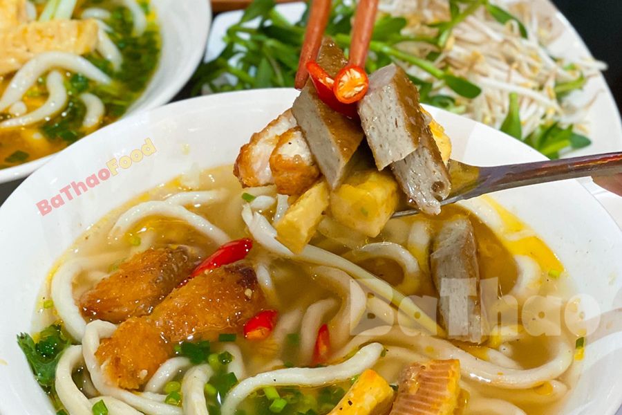Khám phá món bánh canh cá lóc - đặc sản Quảng Trị