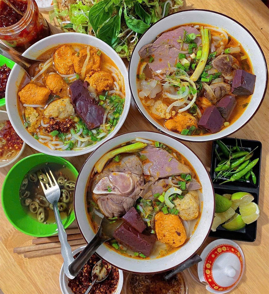 bánh canh chả cua
