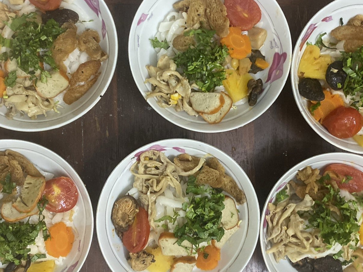 Hướng dẫn nấu bánh canh chay ngọt dịu từ ra củ, ai ăn cũng gật gù