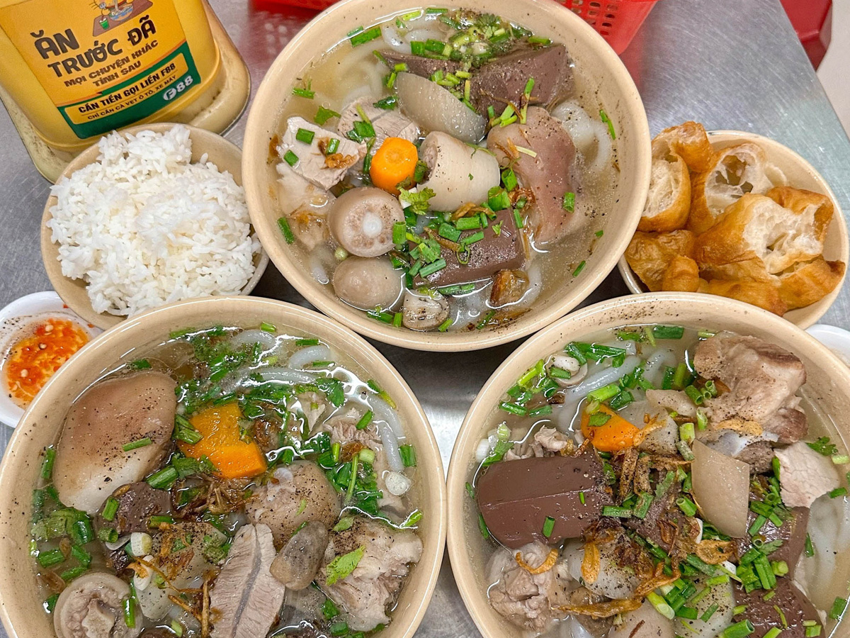 Hướng dẫn nấu bánh canh đuôi heo ngon mềm khó cưỡng
