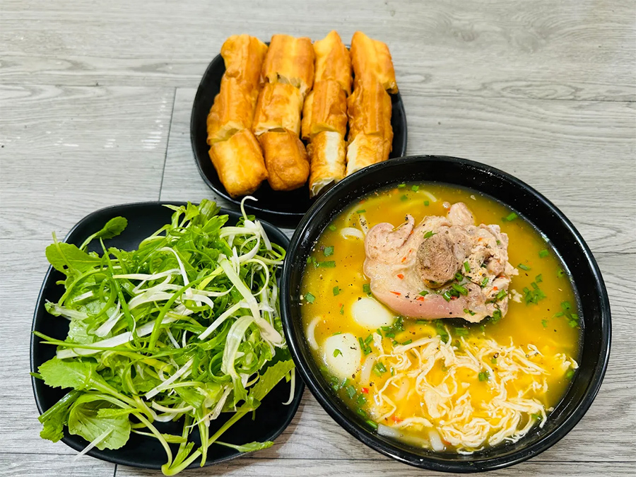Bánh canh Hà Lan: Đặc sản ẩm thực Tây Nguyên