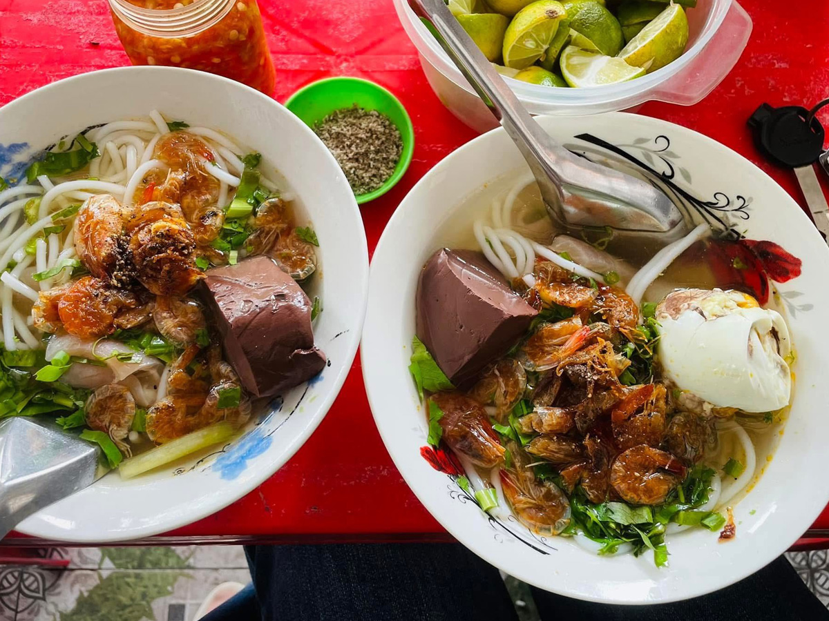 Cách nấu bánh canh tép nước cốt dừa béo ngậy, đậm đà