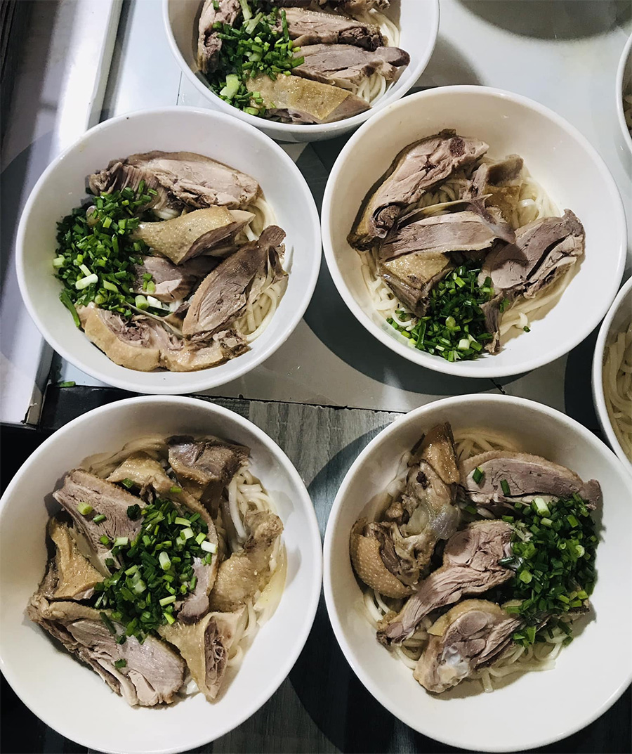 Cách nấu bánh canh thịt vịt không hôi, nước dùng chuẩn vị