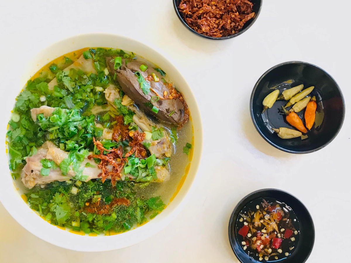 Cách nấu bánh canh thịt vịt không hôi, nước dùng chuẩn vị