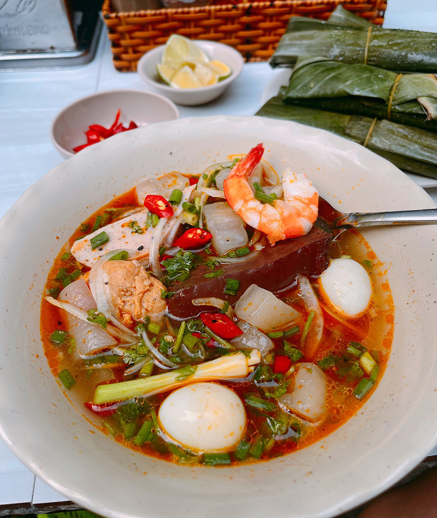 bánh canh bột lộn huế