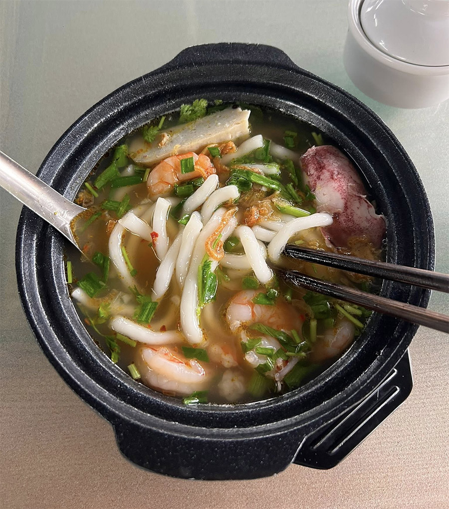 Cách nấu bánh canh hải sản tại nhà chuẩn ngon, thơm ngọt vị biển