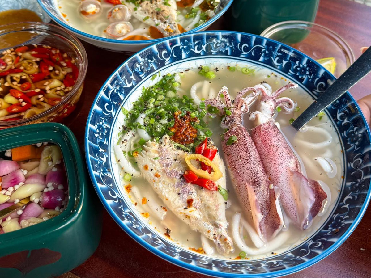Cách nấu bánh canh mực ngon đúng vị, nước dùng ngọt thanh