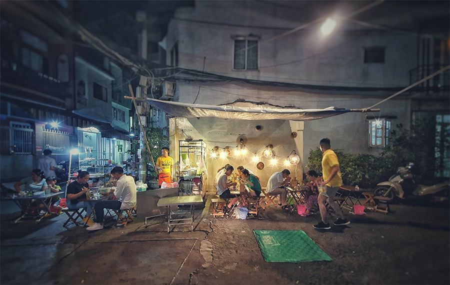 Review bánh canh cua Bà Ba: Vị ngon núp hẻm - muốn ăn phải xếp hàng