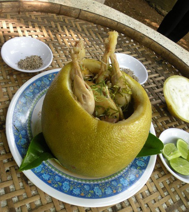 Gà hấp bưởi