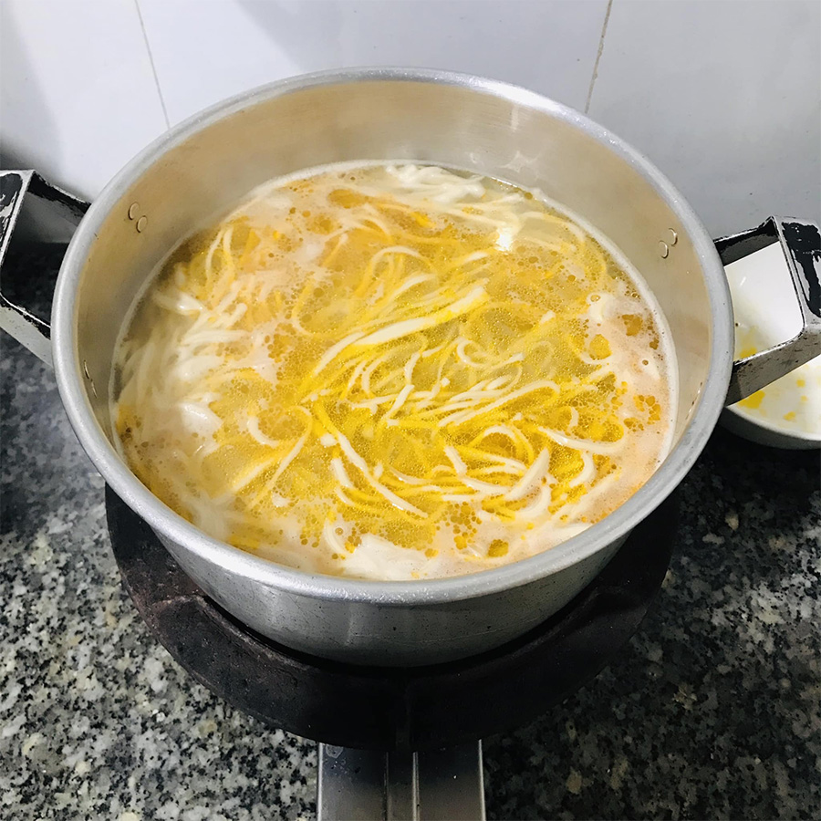 Cách nấu bánh canh thịt vịt không hôi, nước dùng chuẩn vị