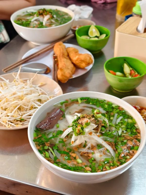 Review Bánh canh Phụng - 27 Bạch Đằng, Dương Đông, Phú Quốc