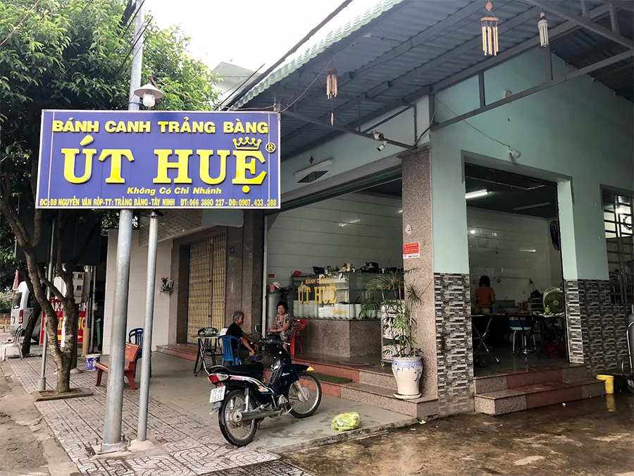 Review bánh canh Út Huệ hơn 50 năm tuổi, nổi tiếng đất Trảng